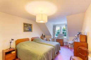 Photo 8- click for photo gallery